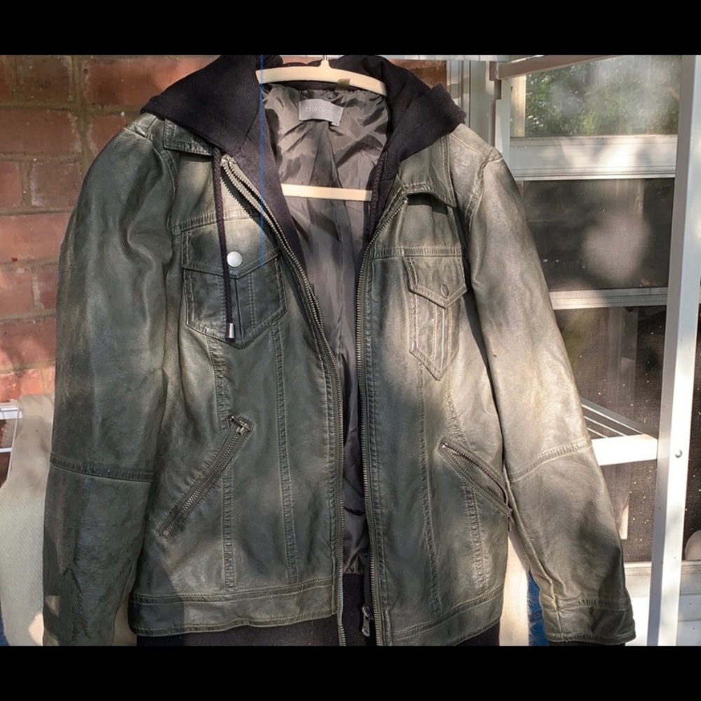 Faux Leather Moto Jacket (vegan 🌱)